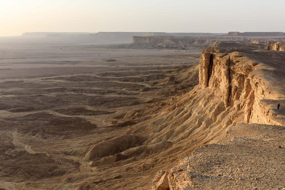 Edge of the World (Tuwaiq Mountains) Image 1